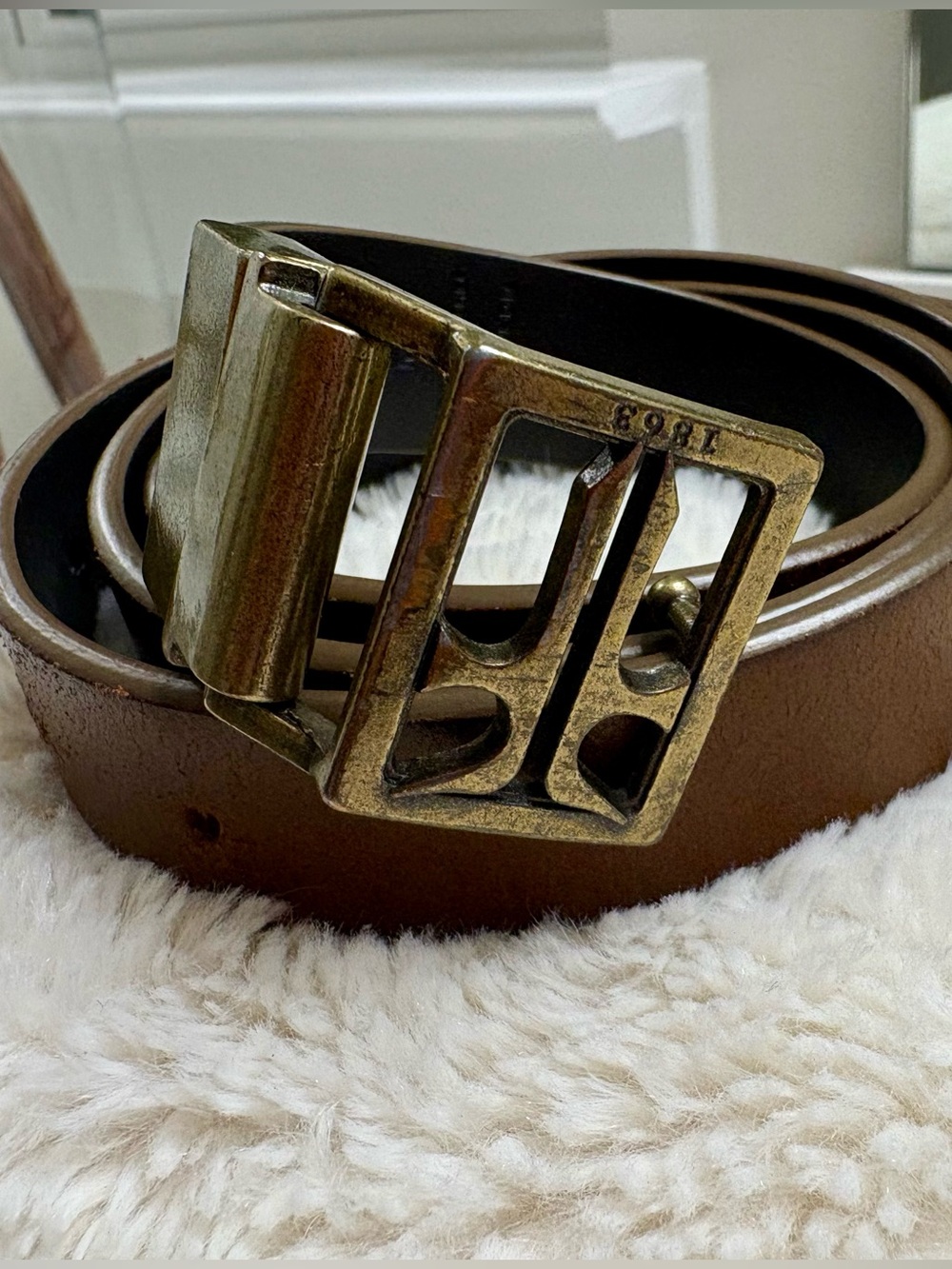 Frye Women Reversible Brown Leather Belt with Antique Brass Buckle